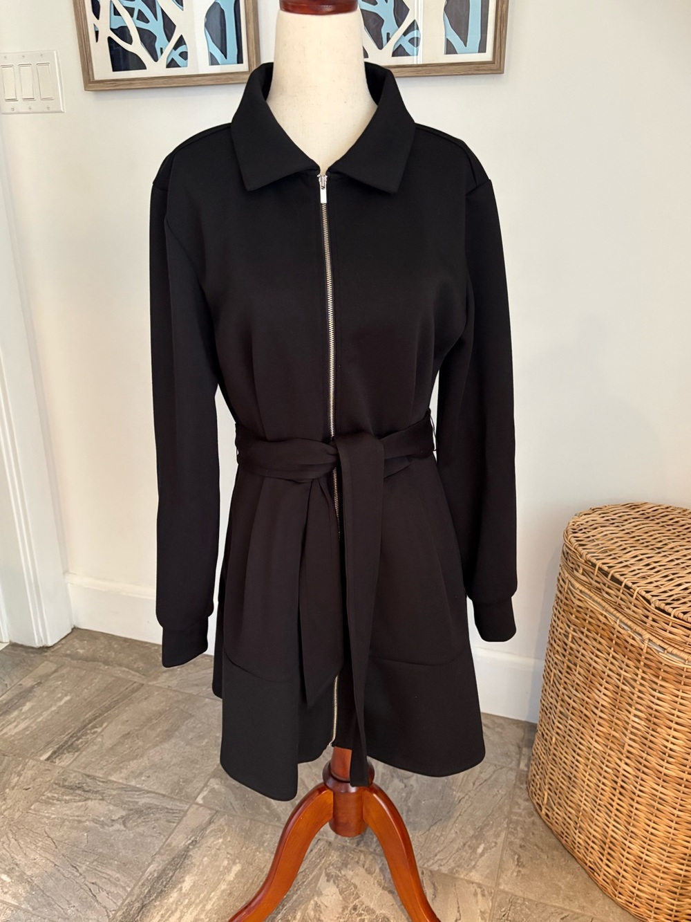 NWT Evereve Kacey Scuba Dress - Picture 2 of 12